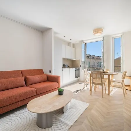 Appartement 2-bedroom - Sleeps 4 - Place Massena *
